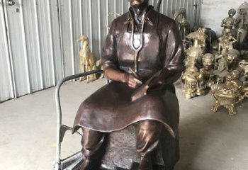 廊坊白求恩坐姿纯铜雕塑赞颂英雄的象征