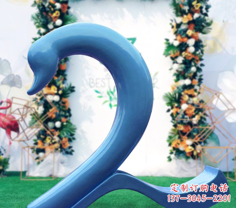 廊坊玻璃钢爱心天鹅雕塑(右)