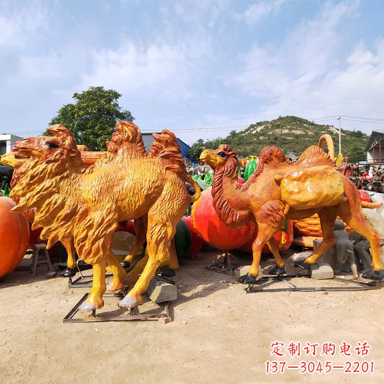 廊坊玻璃钢彩绘仿真骆驼雕塑艺术之美的完美呈现