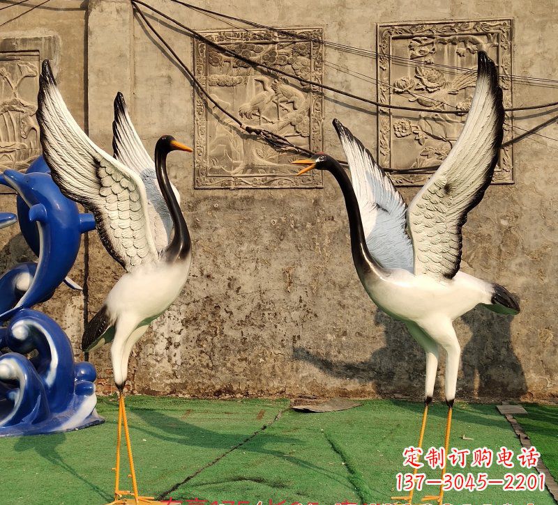 廊坊玻璃钢对望仙鹤雕塑