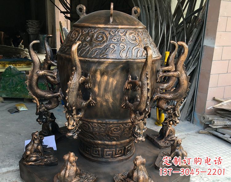 廊坊玻璃钢仿铜地动仪雕塑中国古代文化精髓
