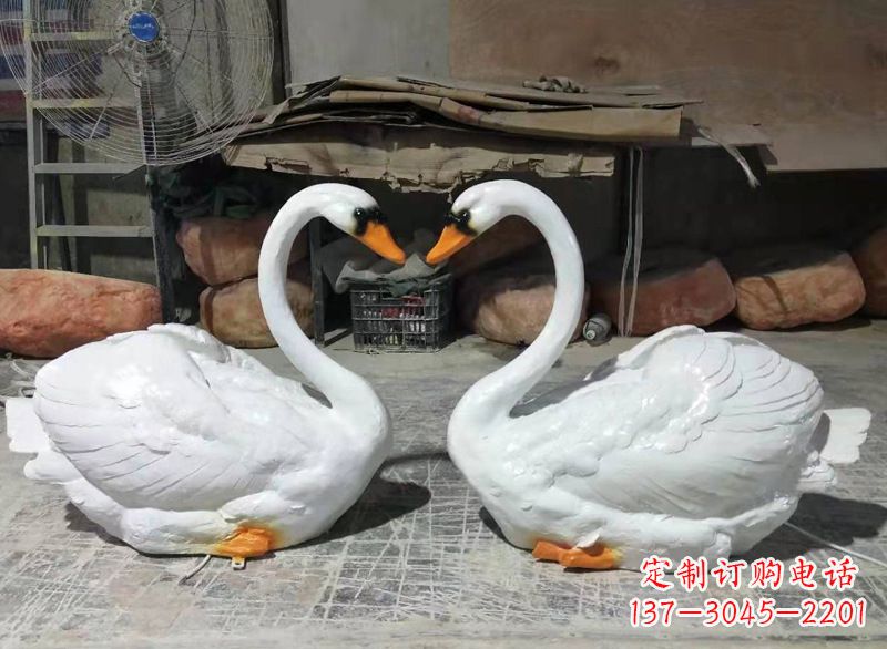 廊坊玻璃钢仿真发光天鹅雕塑