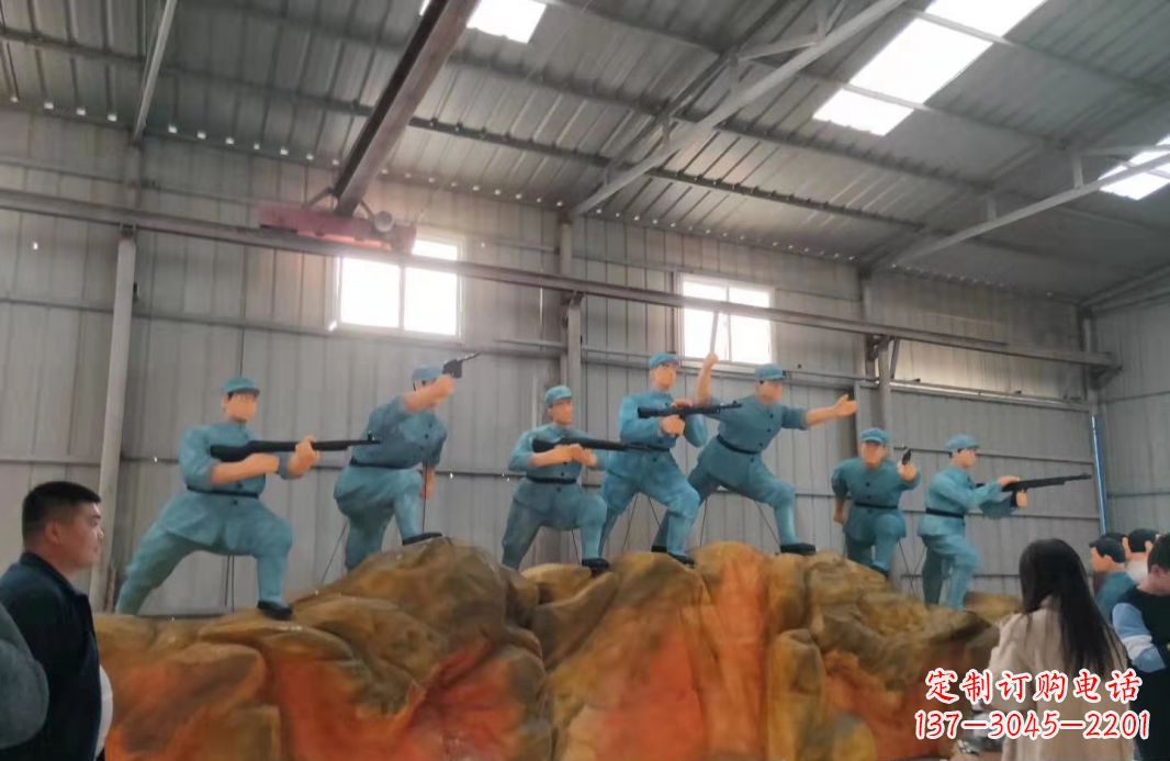 廊坊英雄雕塑玻璃钢仿真抗战人物景观雕塑