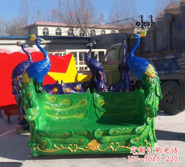 廊坊玻璃钢仿真孔雀座椅