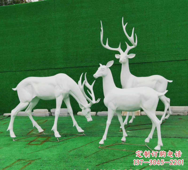 廊坊玻璃钢仿真鹿群雕塑