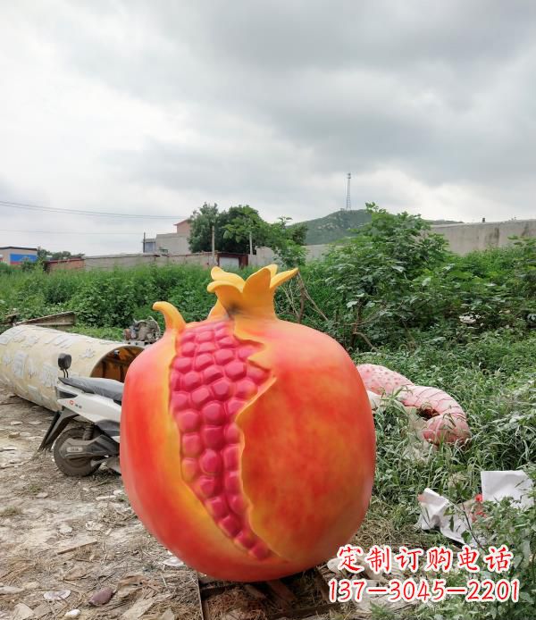 廊坊玻璃钢仿真石榴雕塑——精美的艺术品