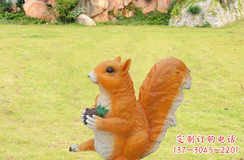 廊坊玻璃钢制作的松鼠雕塑