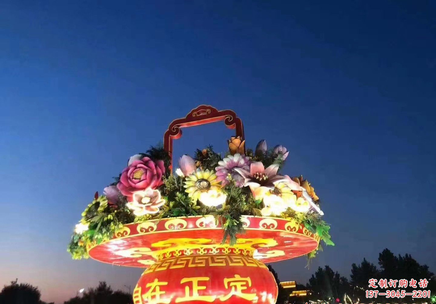 廊坊玻璃钢花篮景观雕塑
