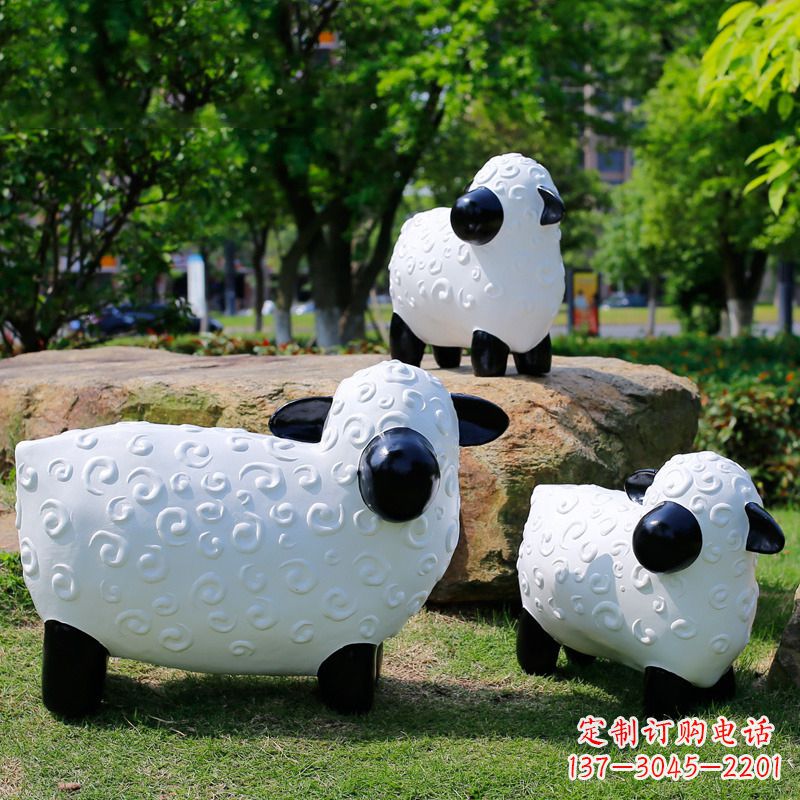 廊坊玻璃钢卡通羊-公园草坪动物雕塑摆件