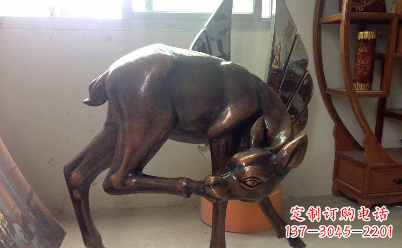 廊坊玻璃钢小鹿仿铜动物雕塑
