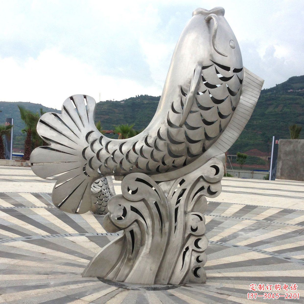 廊坊不锈钢“鱼”园林水景喷泉动物景观雕塑