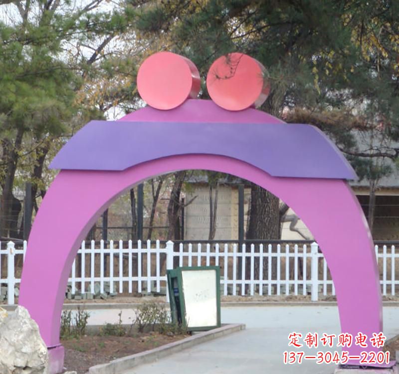 廊坊不锈钢爱心拱门雕塑给城市艺术添彩