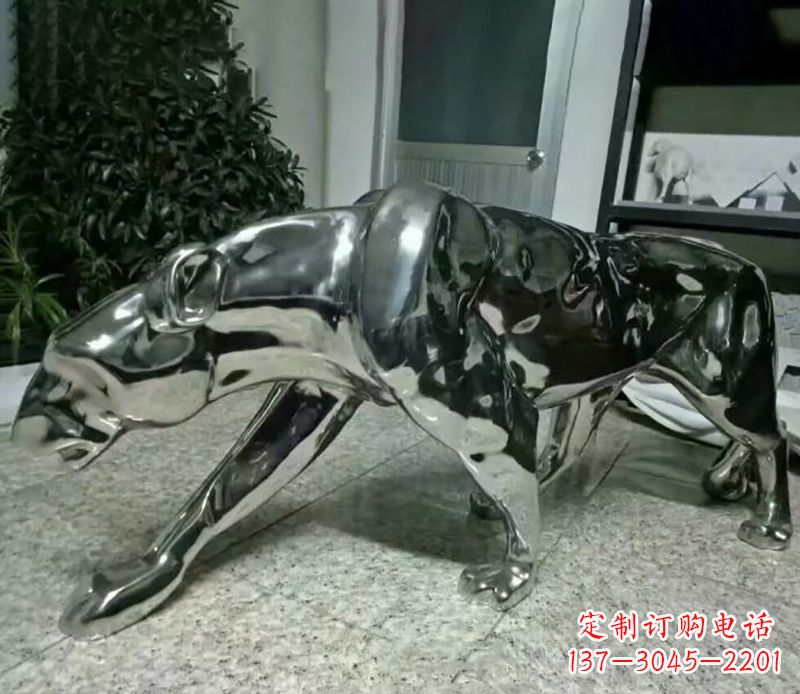 廊坊精美绝伦的不锈钢豹子雕塑
