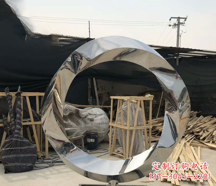廊坊不锈钢抽象镜面圆环雕塑