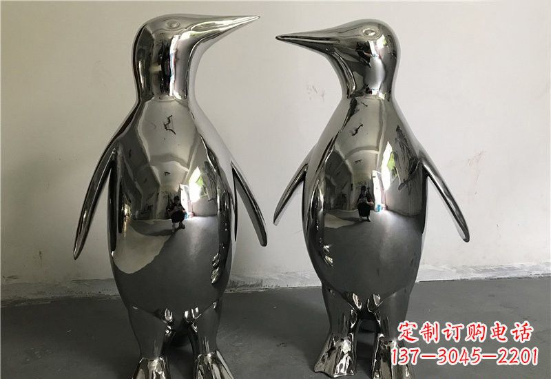 廊坊企鹅雕塑以不锈钢赋予生命
