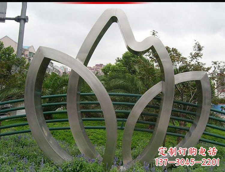 廊坊不锈钢树叶雕塑美丽与力量的完美结合