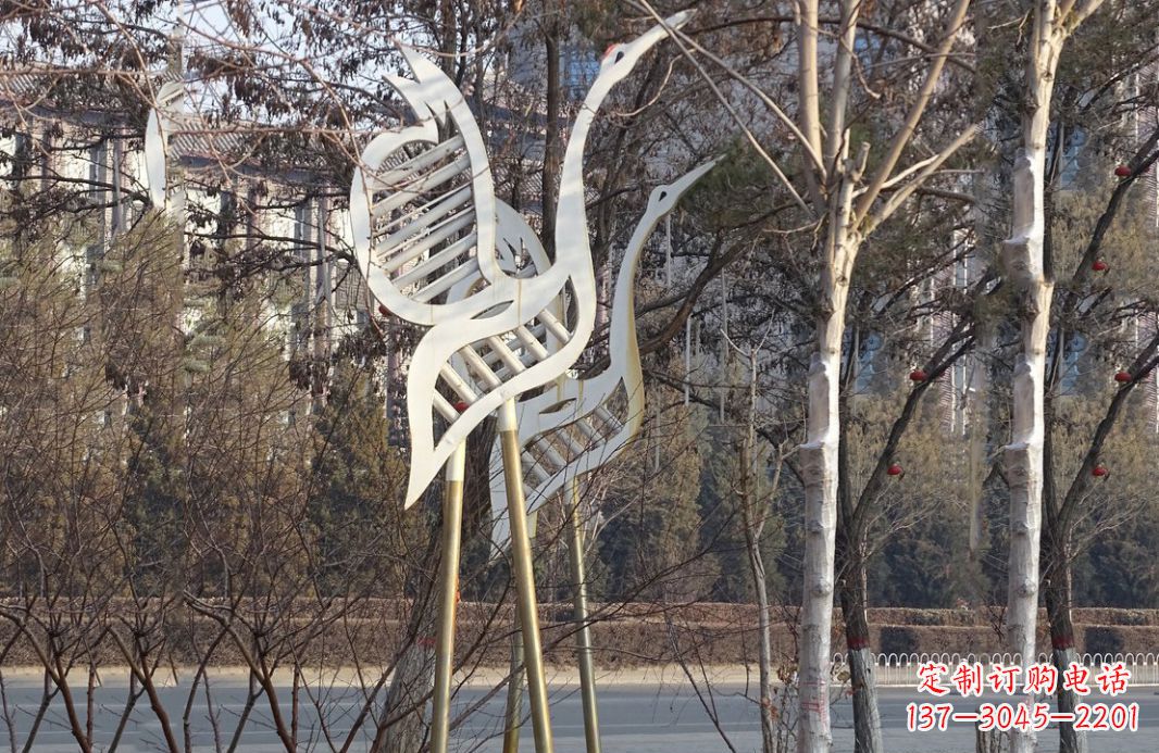 廊坊不锈钢仙鹤雕塑精致的艺术之作