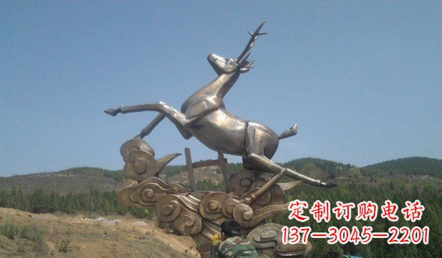 廊坊不锈钢动物雕塑——飞奔的鹿