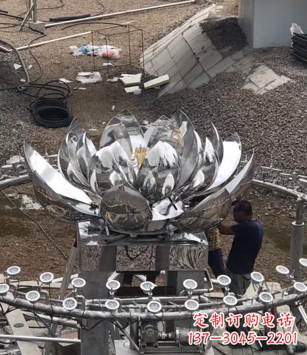 廊坊不锈钢荷花景观雕塑