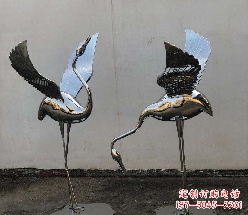 廊坊不锈钢锻造仙鹤展翅雕塑