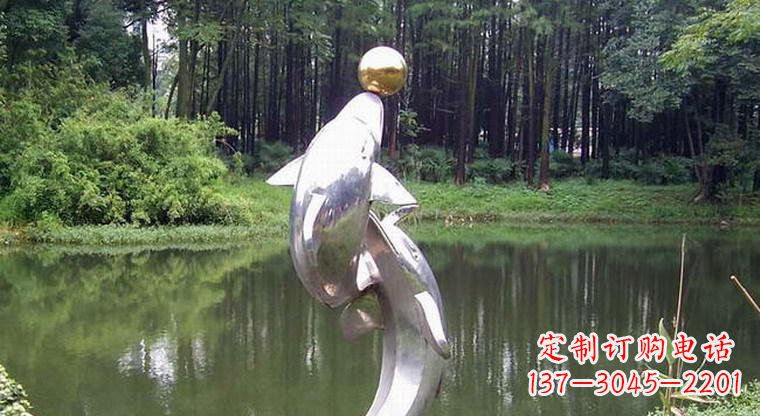 廊坊海豚的传说——不锈钢公园顶部雕塑