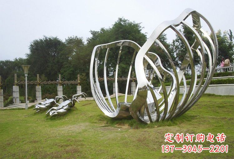 廊坊不锈钢公园里的贝壳雕塑