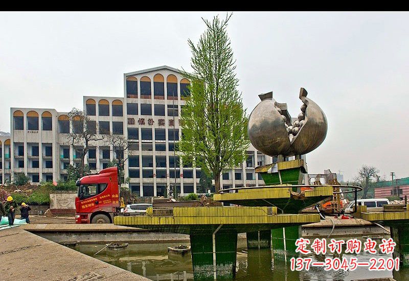 廊坊不锈钢石榴雕塑灿烂的艺术之美