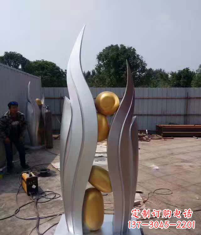 廊坊不锈钢广场翅膀雕塑象征着自由之翼