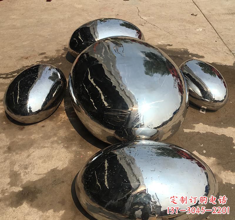廊坊不锈钢水滴雕塑精致而又充满力量
