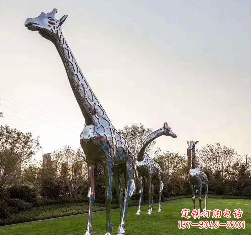 廊坊不锈钢长颈鹿雕塑美丽的艺术精神
