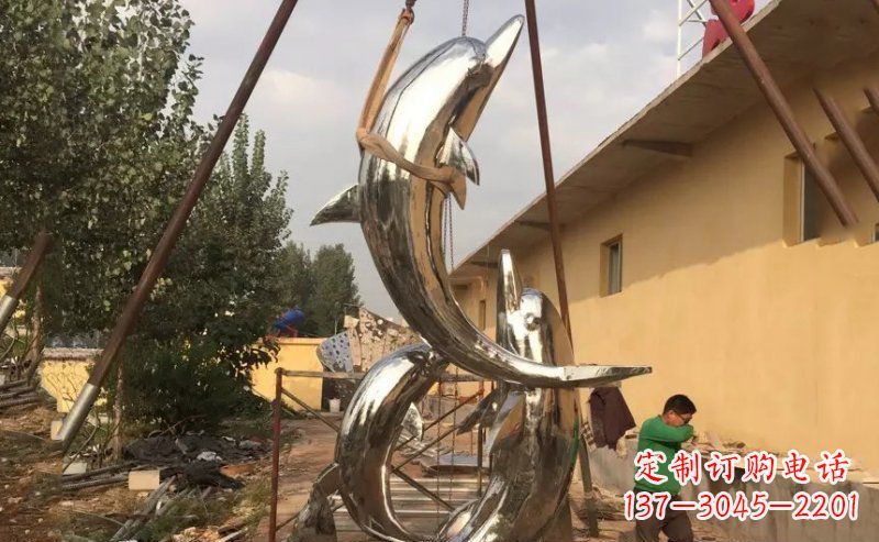 廊坊不锈钢海豚雕塑美丽而又神秘