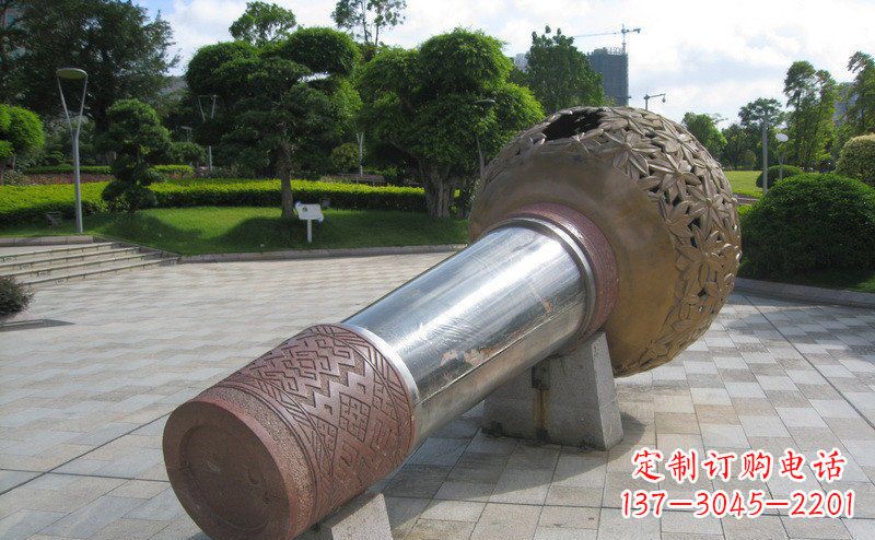 廊坊“铸就记忆的不锈钢话筒雕塑”