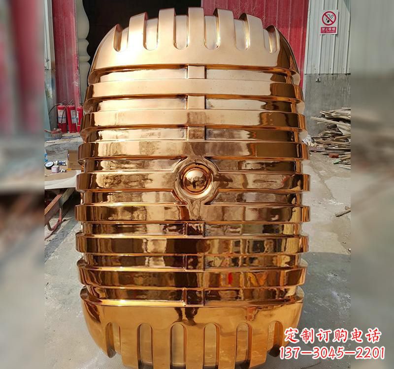 廊坊不锈钢话筒雕塑传承历史的象征