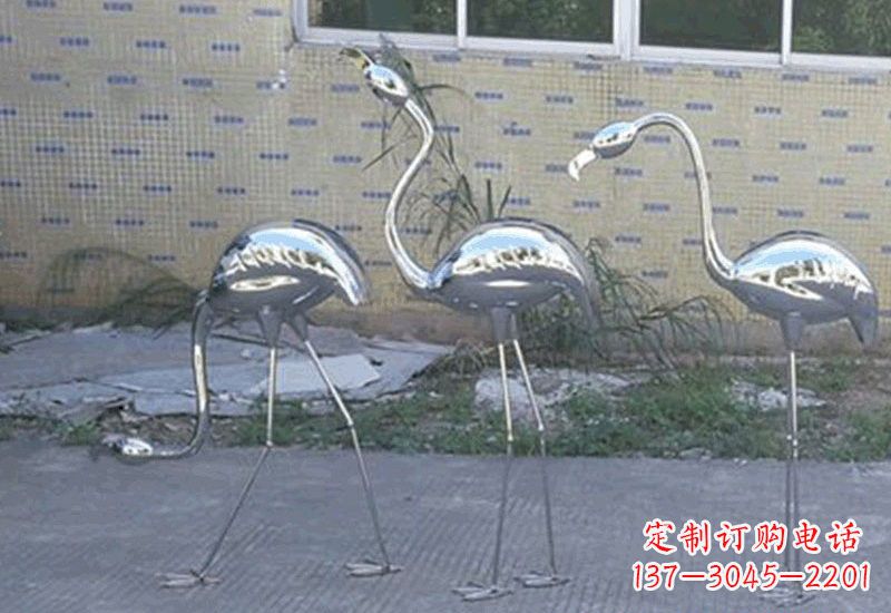 廊坊不锈钢火烈鸟雕塑给人以美好的视觉享受