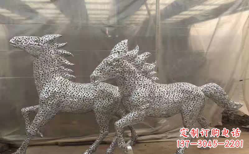 廊坊不锈钢马雕塑精美而又富有动感