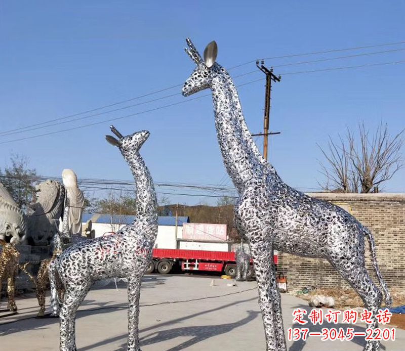 廊坊不锈钢镂空长颈鹿雕塑