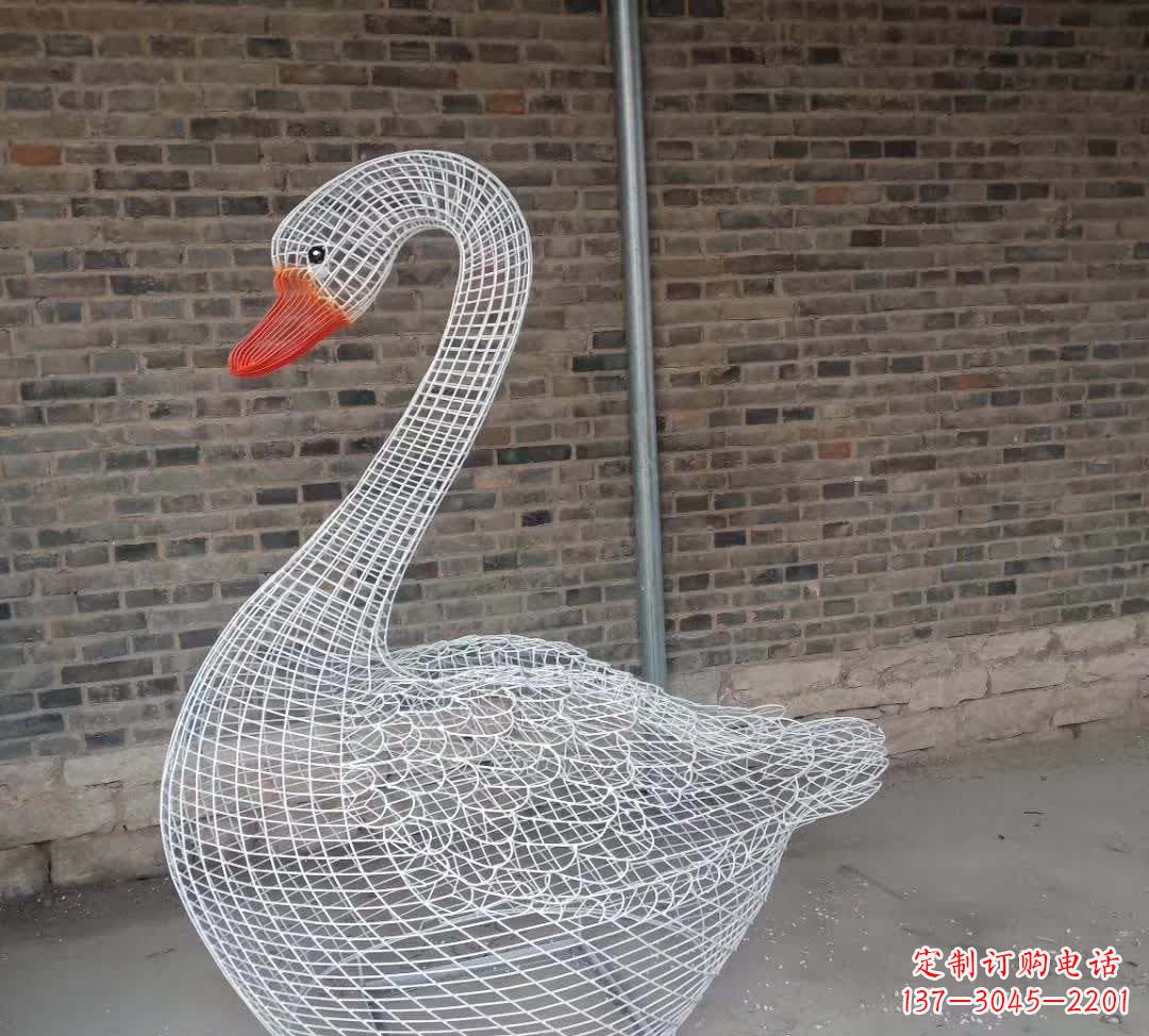 廊坊不锈钢镂空天鹅雕塑精美而优雅