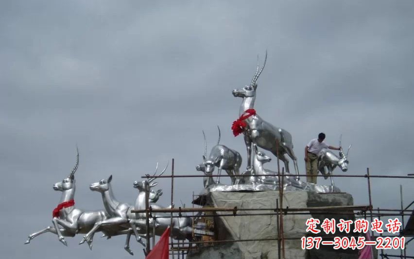 廊坊不锈钢动物雕塑——美丽宁静的自然之美