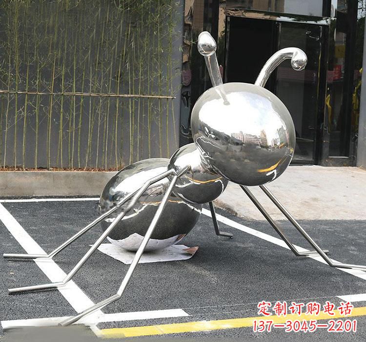 廊坊不锈钢蚂蚁雕塑象征着勤劳与坚毅