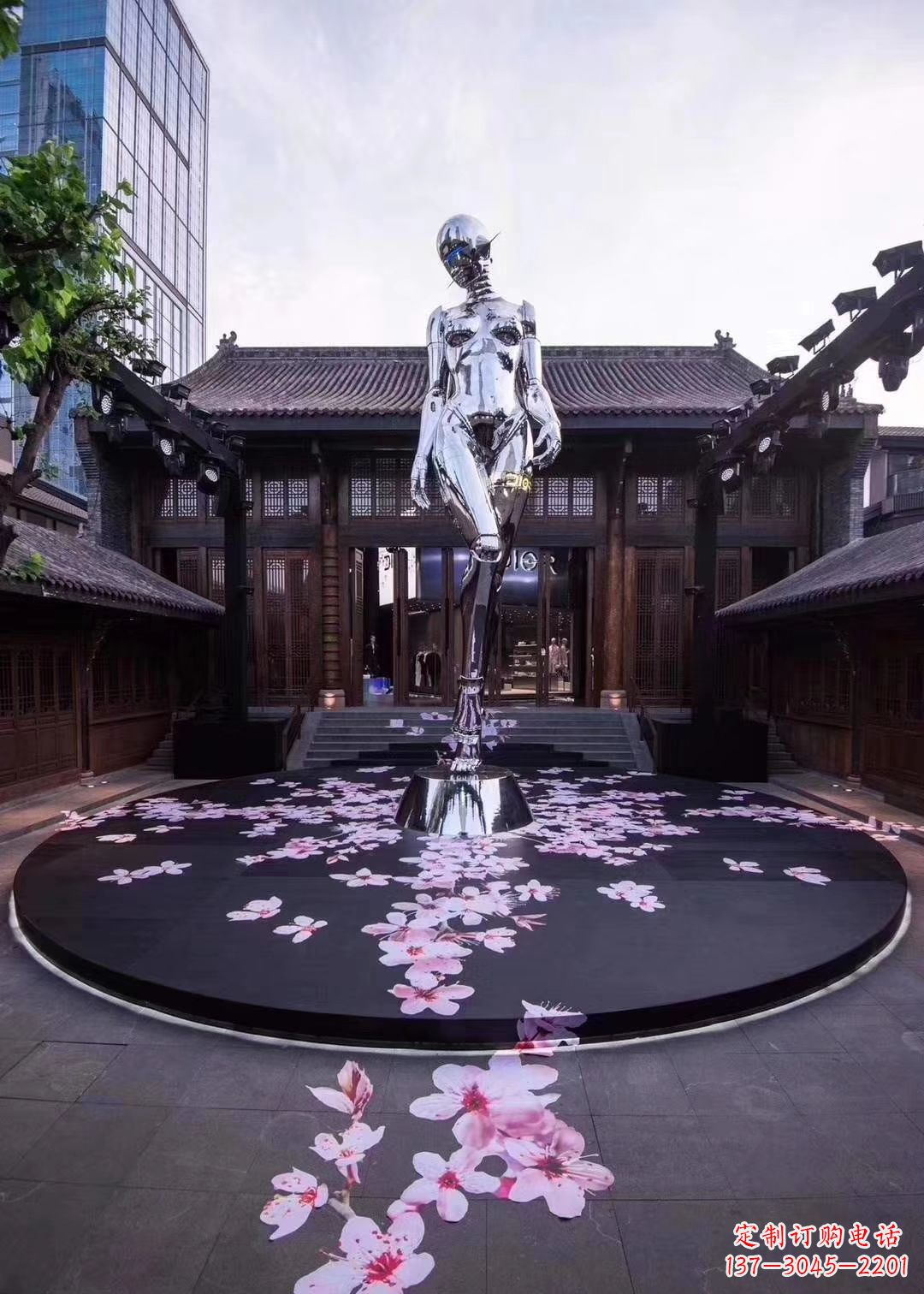 廊坊美女雕塑点亮城市之美