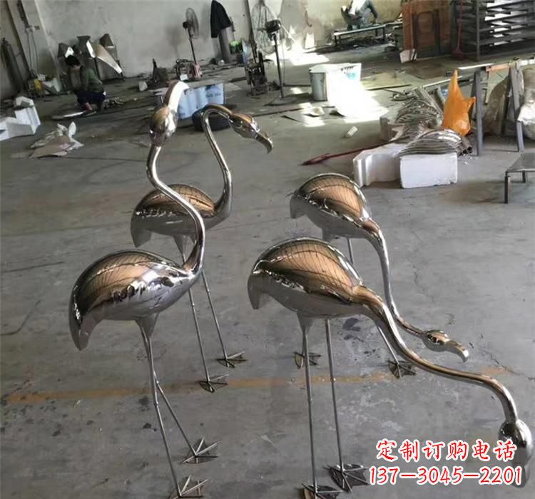 廊坊不锈钢火烈鸟雕塑给家园带来灿烂的光芒