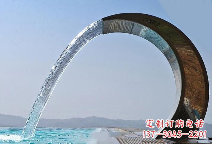 廊坊精美不锈钢喷水圆环雕塑