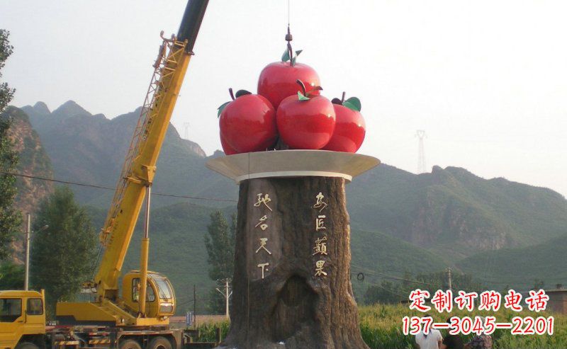 廊坊不锈钢苹果雕塑艺术与科技的结合