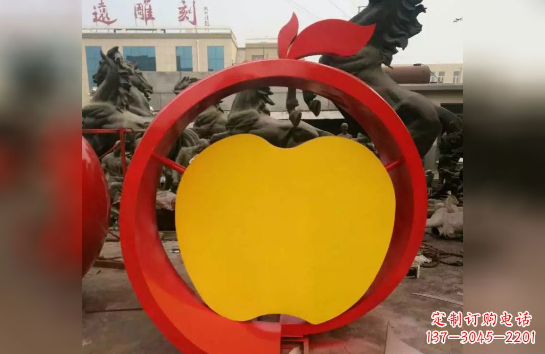 廊坊不锈钢苹果雕塑——见证爱与和平