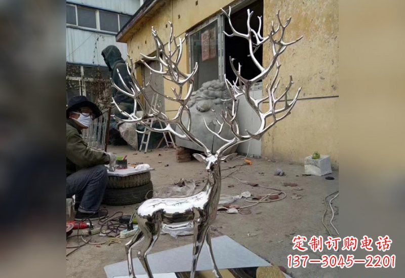 廊坊不锈钢树枝鹿雕塑艺术精美的自然之美