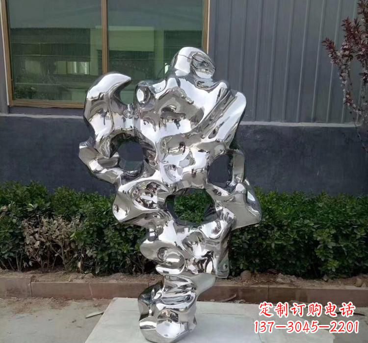 廊坊精美太湖石雕塑,给环境带来灿烂光彩