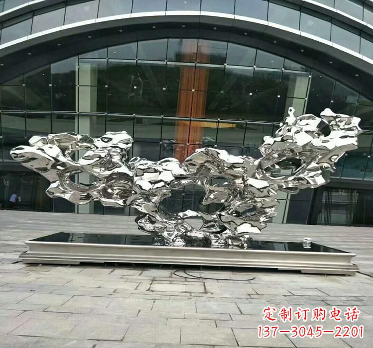 廊坊灵动的太湖石雕塑