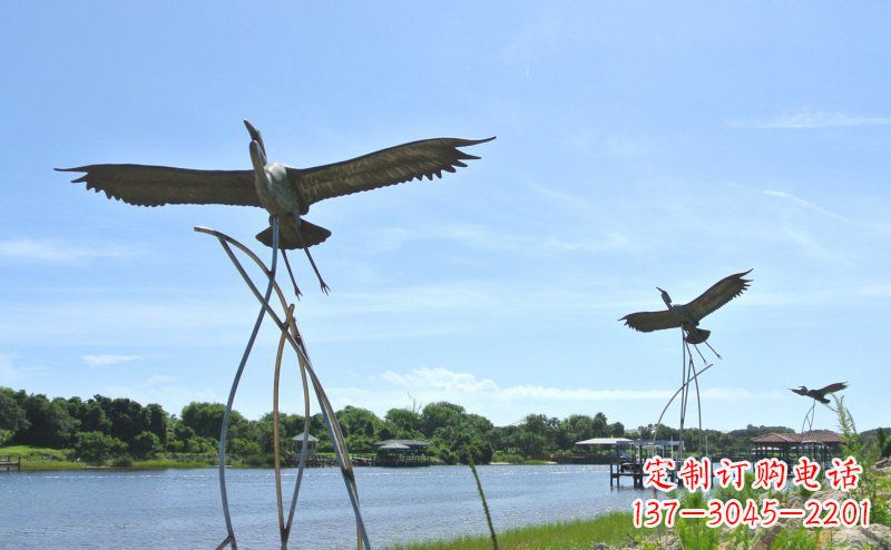 廊坊不锈钢仙鹤雕塑象征着自由之美