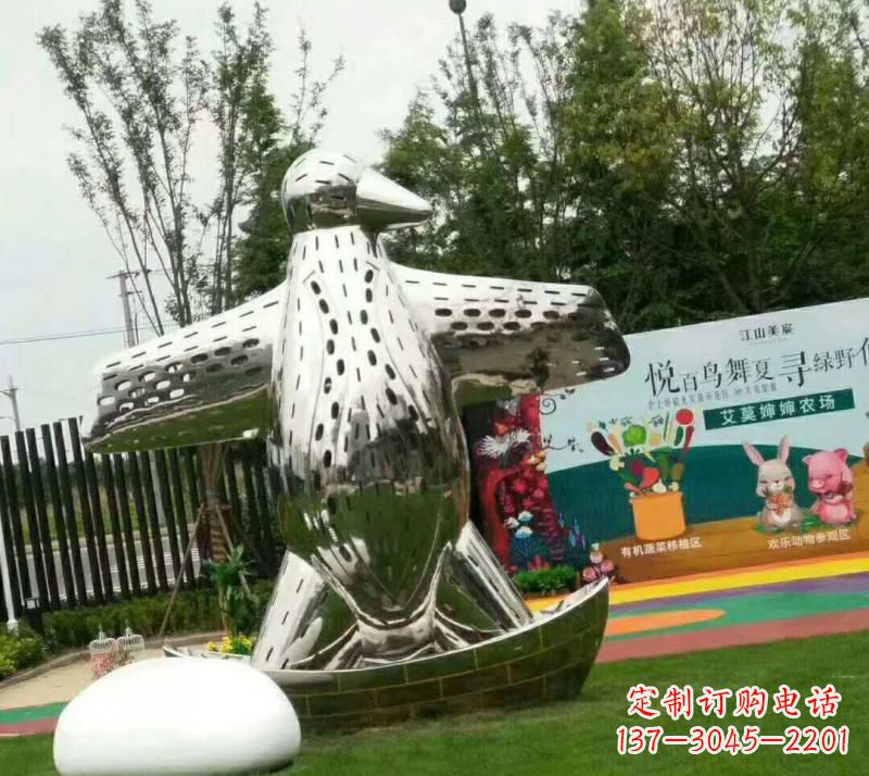 廊坊不锈钢现代企鹅雕塑