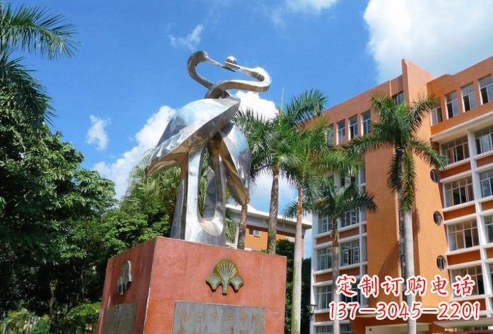 廊坊不锈钢仙鹤雕塑美丽而神秘